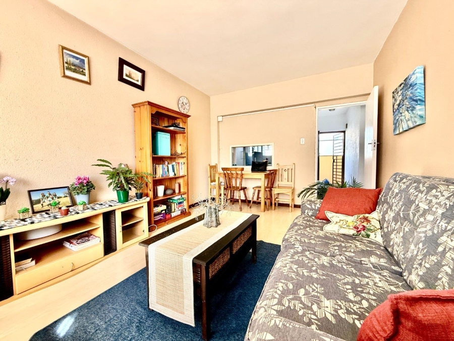 2 Bedroom Property for Sale in Harfield Village Western Cape